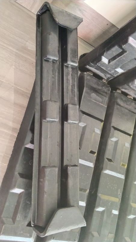 掘削機用ゴムトラックパッド 200mm 300mm 400mm 500mm 600mm 掘削機用ゴムトラックパッド 靴