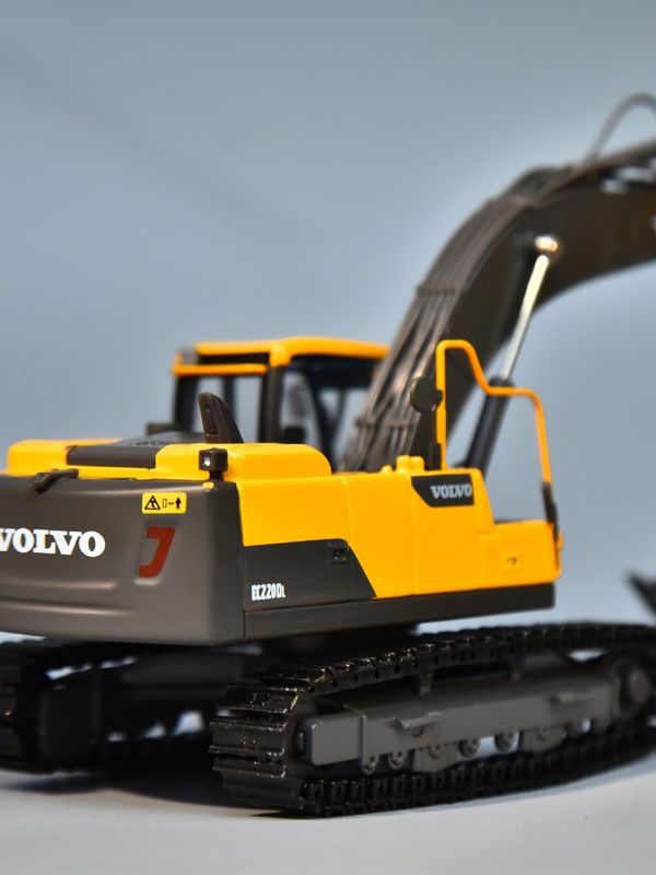 VOLVO ヴォルヴォ EC220DL合金掘削機モデル オリジナル エンジニアリング 車両 シミュレーション 掘削機 飾り付け