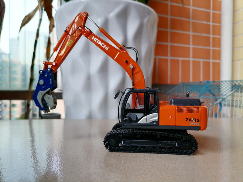 本物の1/50 ヒタチ ZAXIS250LC-5 ZX200 ZX350LC-6 掘削機 鋳型玩具