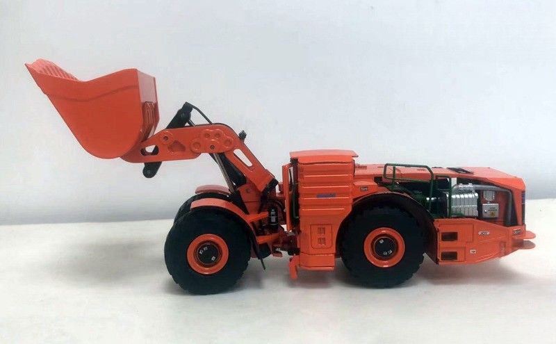 コマツー WX220H 1:50 ハイブリッド地下積載機 合金 鋳造型鉱山車 限定 収集品