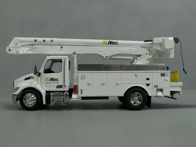 1/32 ピータービルト 536 アルテック AA55 空中作業台 DM モデル 71105
