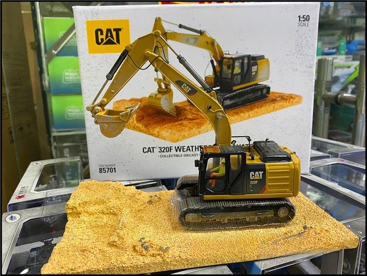 Diecast Masters DM 85701 Caterpillar 320F 油圧ショベル 1:50 ダイキャスト製エンジニアリングモデル