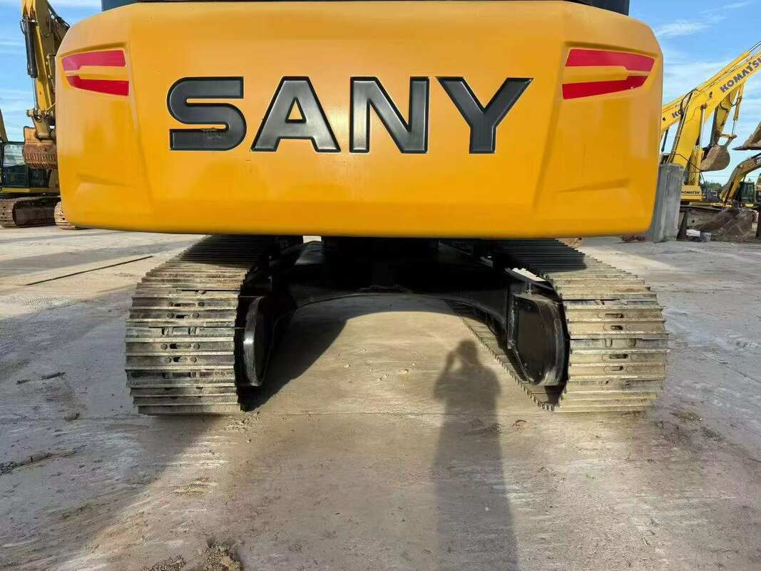 全新 Sany 335 エグババター 国産III Isuzu エンジン 備蓄