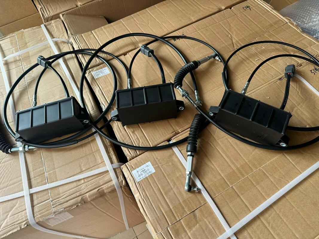 掘削機 エンジン パーツ スロットル モーター パーツ 加速 モーター コントローラー リーバー 建設機械 パーツ