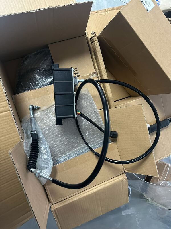 エグババター エンジンスロットル モータースピードガスアクセラレータ Sany XCMG エグババターのガバナー